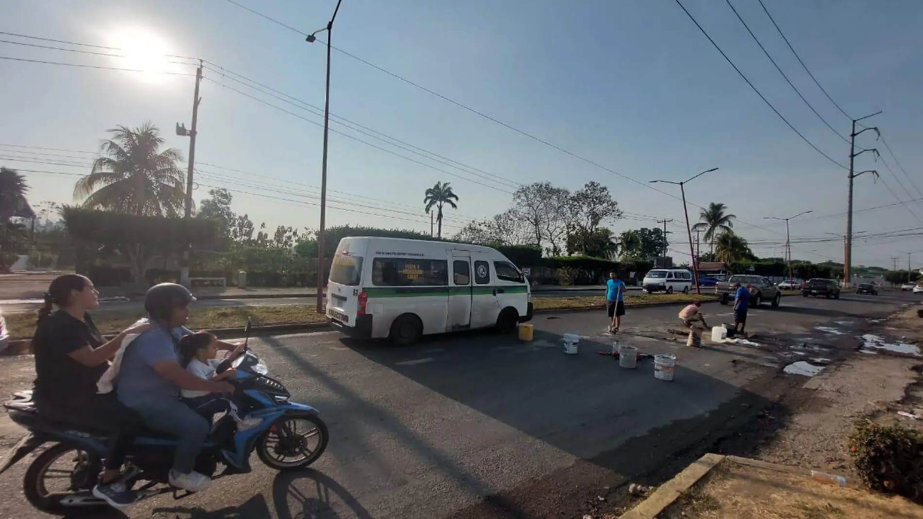 calle cerrada por bacheo